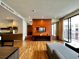 Apartamento con servicios en alquiler de 2 habitaciones en Huai Khwang, Bangkok