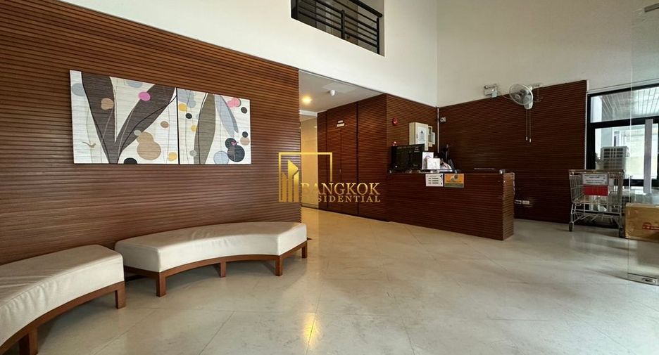 For rent 1 bed serviced apartment in Huai Khwang, Bangkok