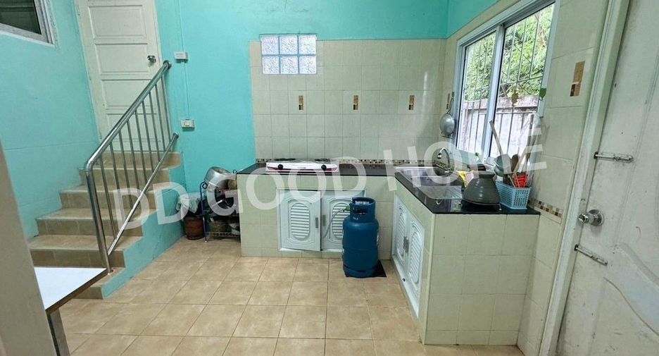 Haus zum Kauf mit 3 Zimmer in Mueang Surin, Surin