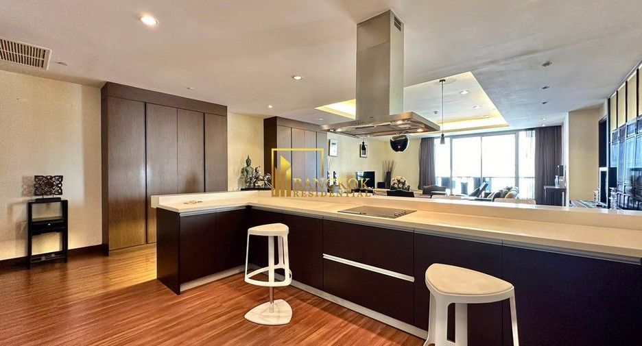 For rent 3 bedrooms condo in Sathon, Bangkok