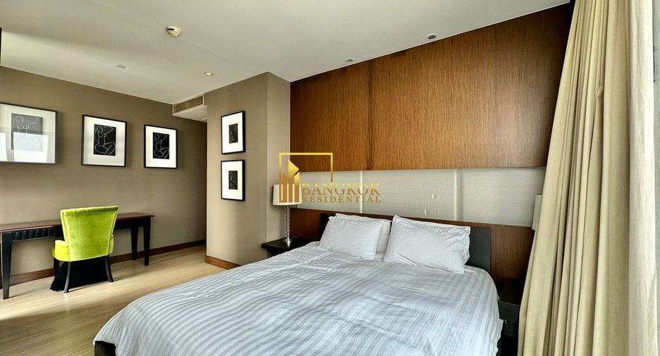 For rent 3 bedrooms condo in Sathon, Bangkok