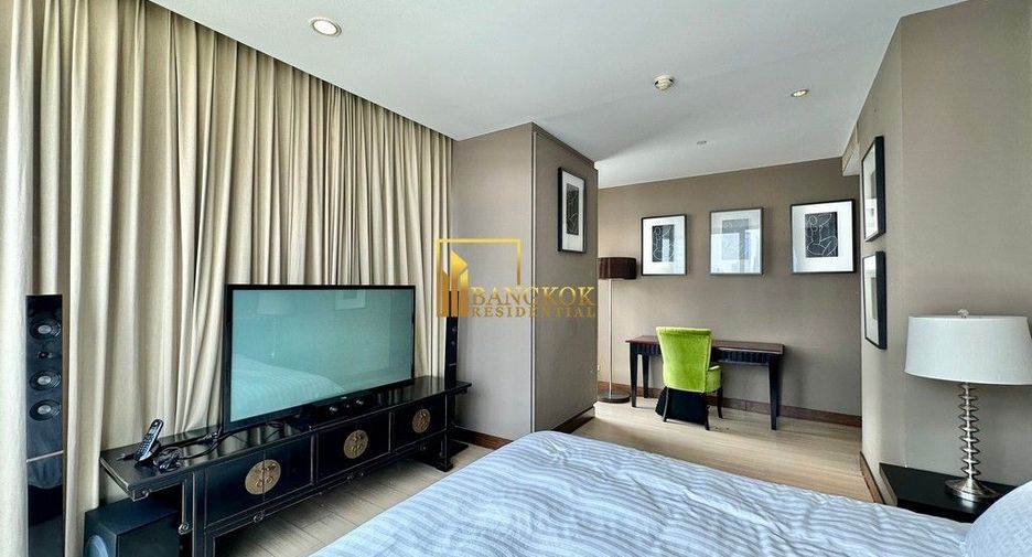 For rent 3 bedrooms condo in Sathon, Bangkok