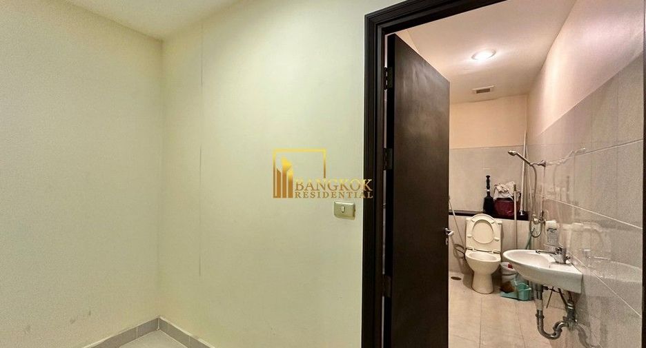 For rent 3 bedrooms condo in Sathon, Bangkok