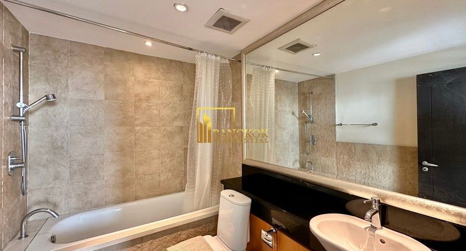 For rent 3 bedrooms condo in Sathon, Bangkok