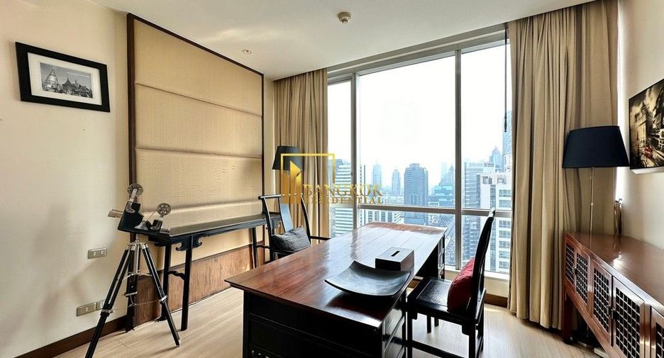 For rent 3 bedrooms condo in Sathon, Bangkok