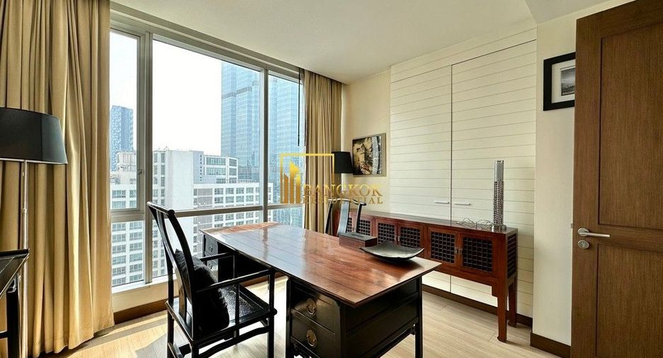 For rent 3 bedrooms condo in Sathon, Bangkok