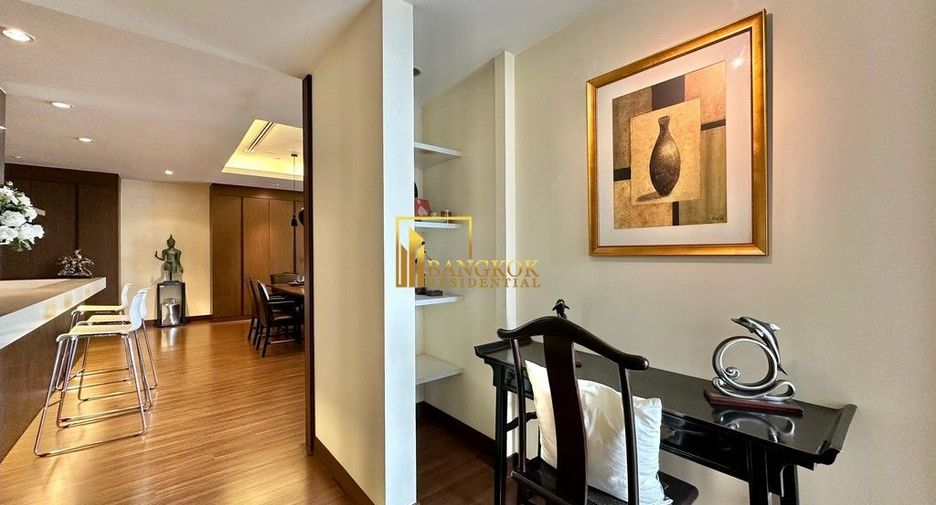 For rent 3 bedrooms condo in Sathon, Bangkok