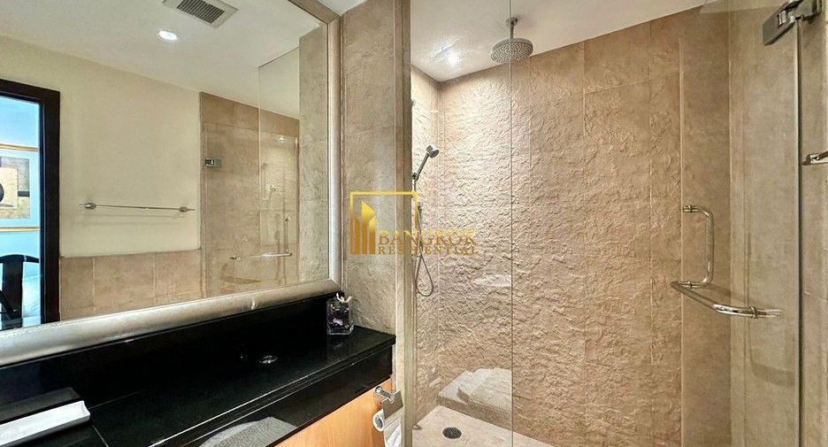 For rent 3 bedrooms condo in Sathon, Bangkok
