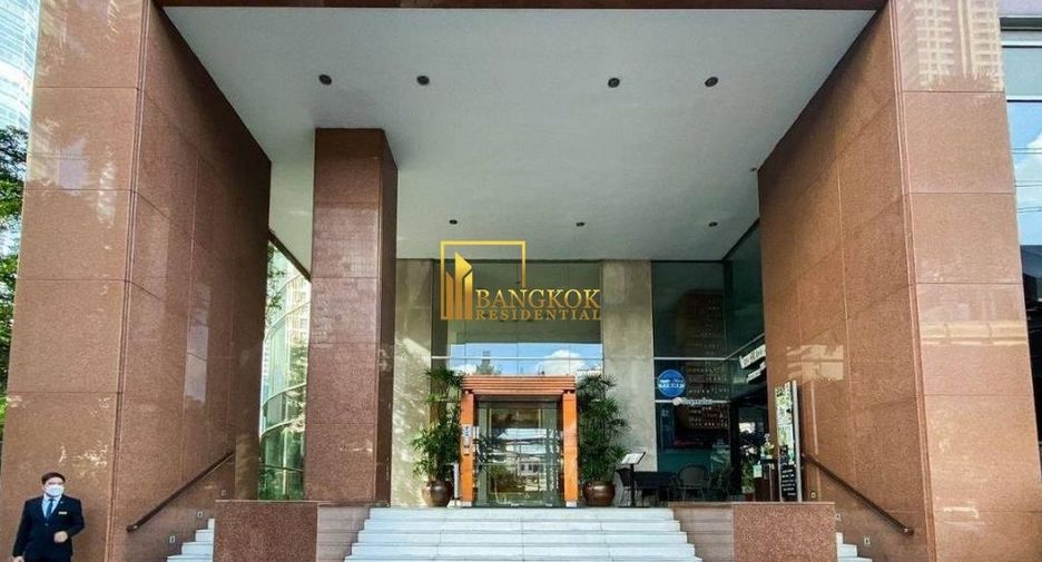 For rent 3 bedrooms condo in Sathon, Bangkok
