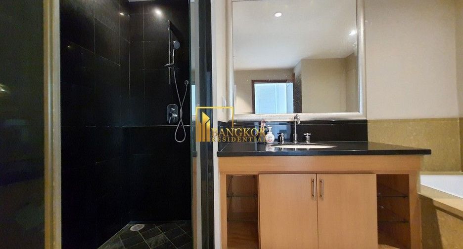 À louer 2 chambres condo à Sathon, Bangkok