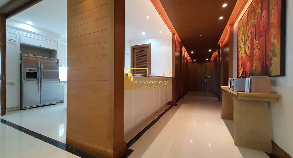 À louer 3 chambres condo à Sathon, Bangkok