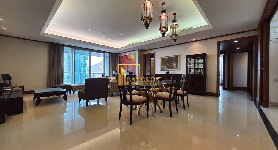 À louer 3 chambres condo à Sathon, Bangkok