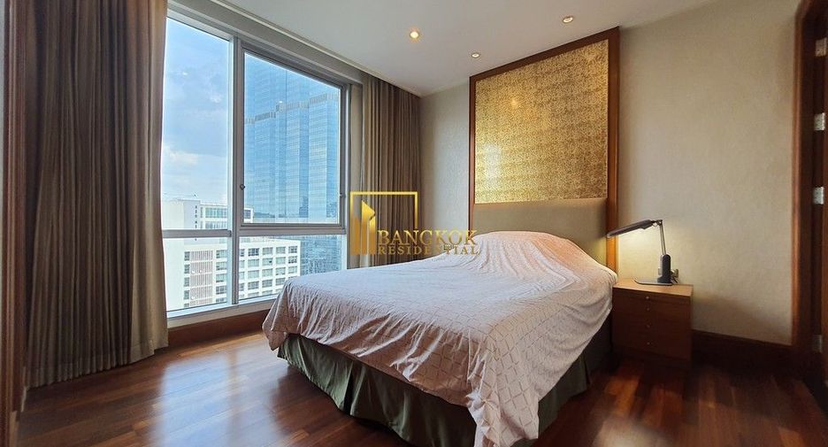 À louer 3 chambres condo à Sathon, Bangkok