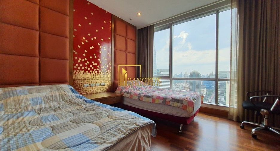 À louer 3 chambres condo à Sathon, Bangkok