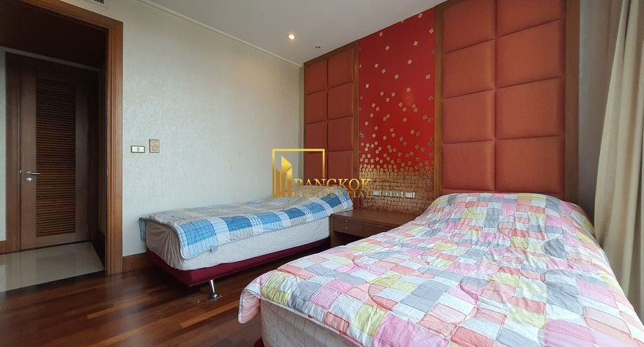 À louer 3 chambres condo à Sathon, Bangkok