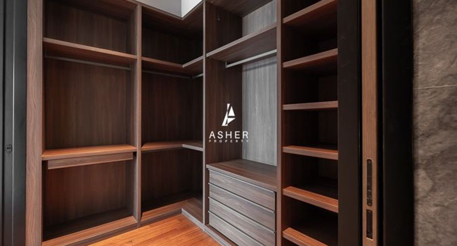 For rent 2 bed condo in Khlong San, Bangkok