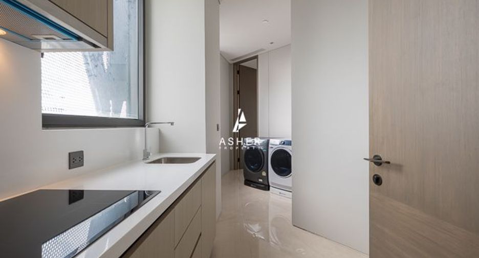 For rent 2 bed condo in Khlong San, Bangkok