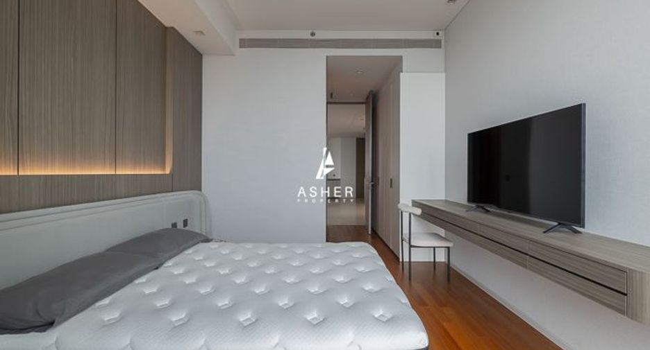 For rent 2 bed condo in Khlong San, Bangkok