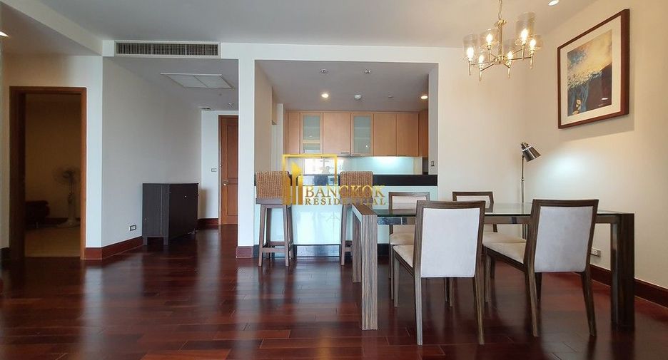À louer 3 chambres condo à Sathon, Bangkok