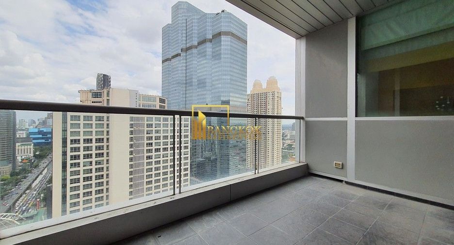 À louer 3 chambres condo à Sathon, Bangkok
