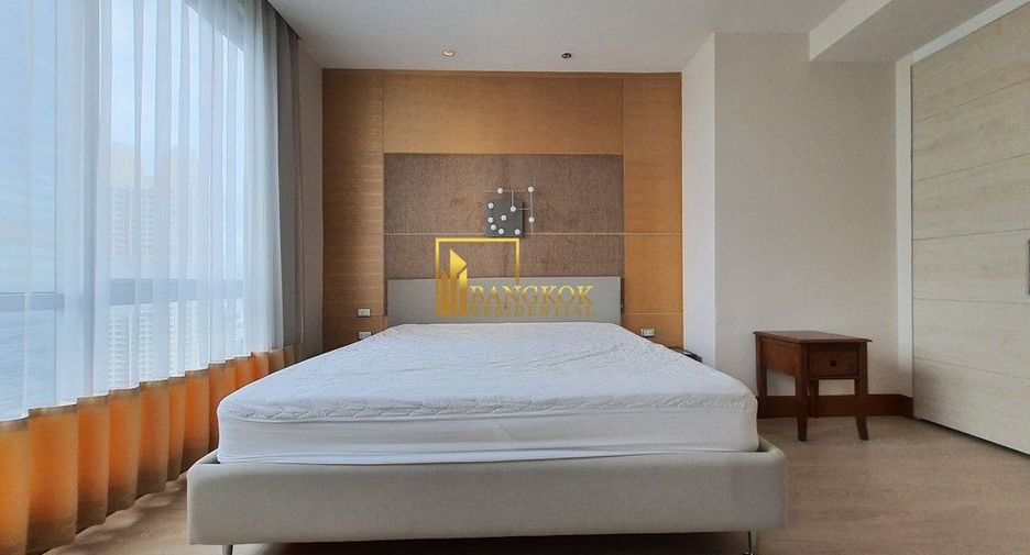 À louer 3 chambres condo à Sathon, Bangkok