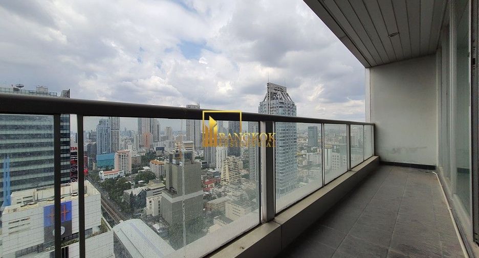 À louer 3 chambres condo à Sathon, Bangkok