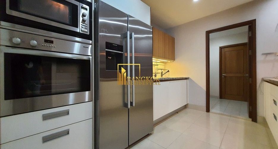 À louer 3 chambres condo à Sathon, Bangkok