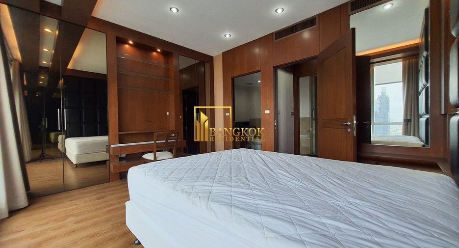 À louer 3 chambres condo à Sathon, Bangkok