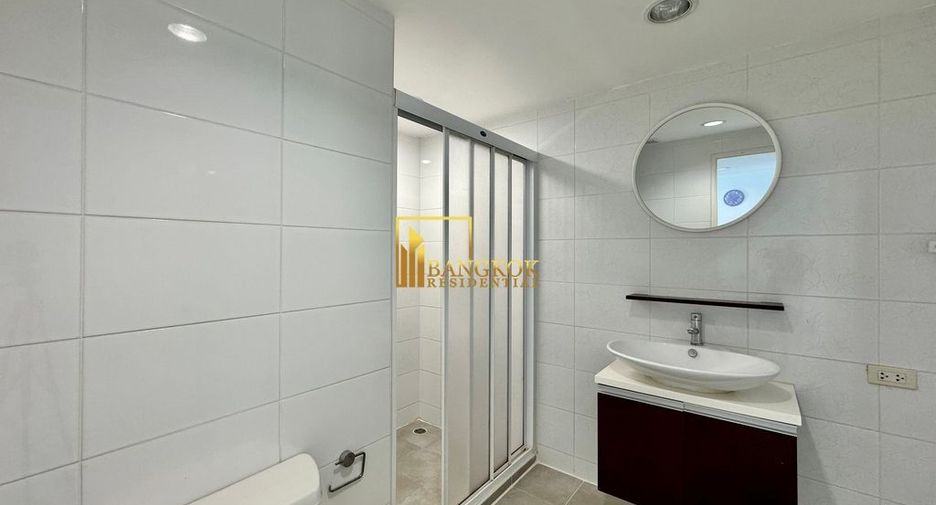 Condo en alquiler de 3 habitaciones en Watthana, Bangkok
