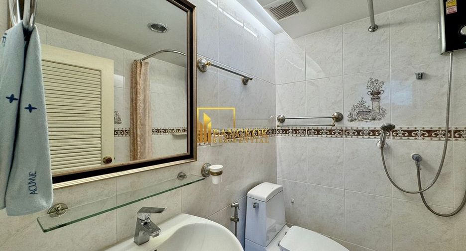 Condo en alquiler de 3 habitaciones en Watthana, Bangkok