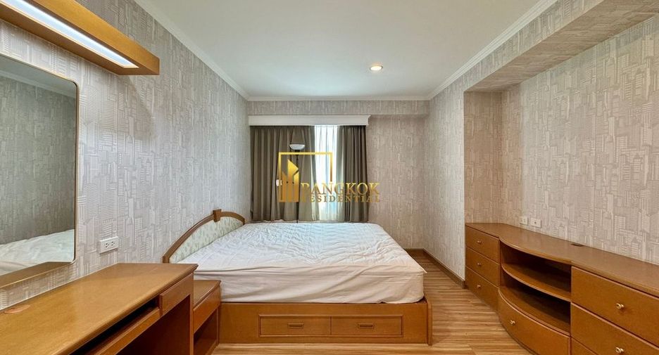 Condo en alquiler de 3 habitaciones en Watthana, Bangkok
