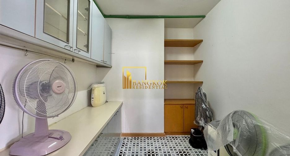 Condo en alquiler de 3 habitaciones en Watthana, Bangkok