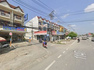 For sale 8 bed apartment in Mueang Lamphun, Lamphun