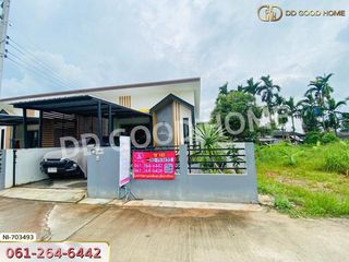 For sale 2 bed townhouse in Wiang Sa, Surat Thani