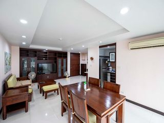 For sale 2 bed condo in Watthana, Bangkok