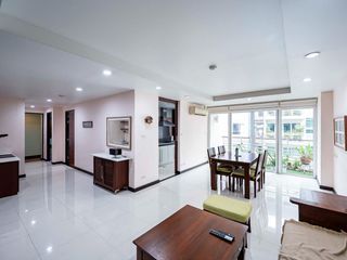 For sale 2 bed condo in Watthana, Bangkok