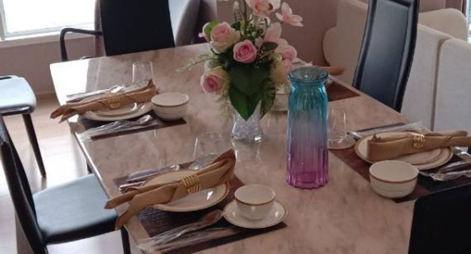 For rent and for sale 2 bedrooms condo in Watthana, Bangkok