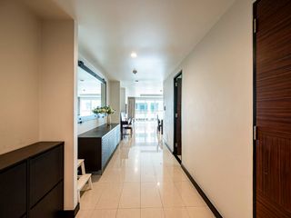 For sale 3 bed condo in Watthana, Bangkok