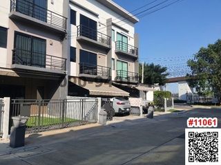出租 3 卧室 联排别墅 在 Sai Mai, 曼谷