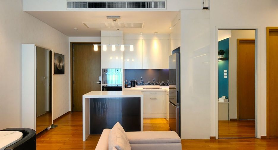 For sale 2 bedrooms condo in Khlong Toei, Bangkok