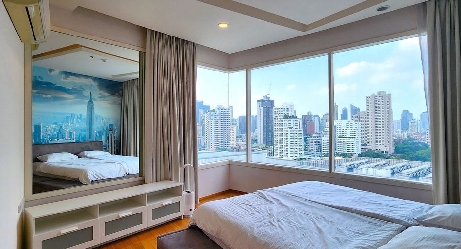 For sale 2 bedrooms condo in Khlong Toei, Bangkok