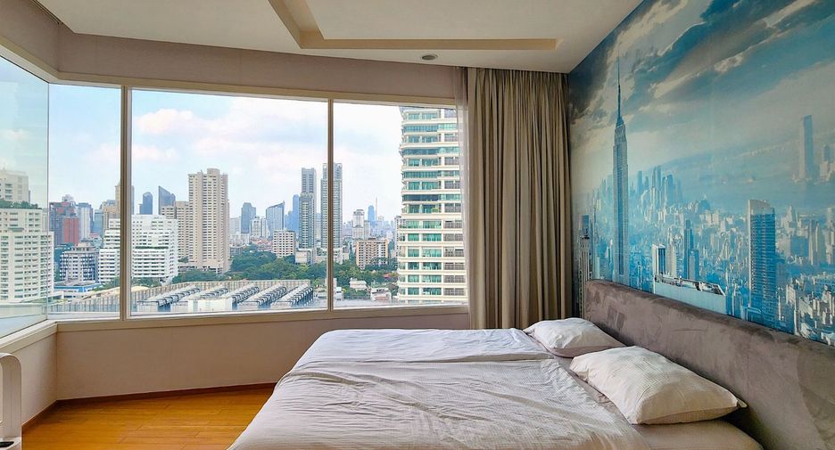 For sale 2 bedrooms condo in Khlong Toei, Bangkok