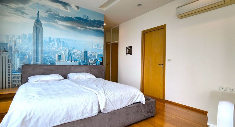 For sale 2 bedrooms condo in Khlong Toei, Bangkok
