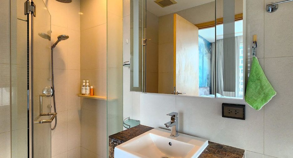 For sale 2 bedrooms condo in Khlong Toei, Bangkok