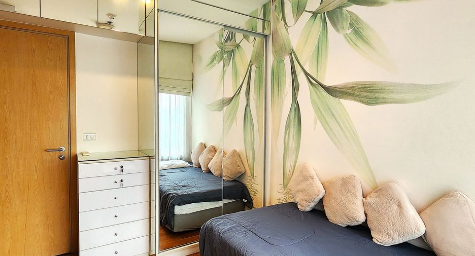 For sale 2 bedrooms condo in Khlong Toei, Bangkok