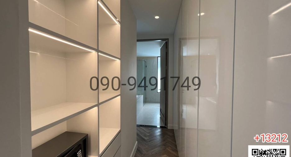 For rent 2 bedrooms condo in Watthana, Bangkok