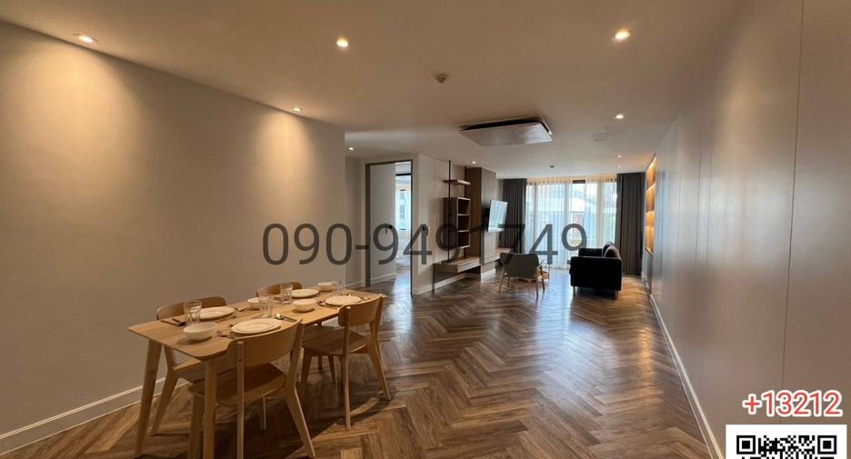 For rent 2 bedrooms condo in Watthana, Bangkok