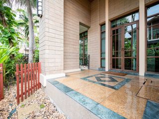 For sale 4 Beds house in Watthana, Bangkok