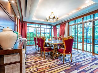 For sale 5 Beds house in Watthana, Bangkok
