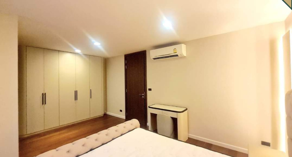 ขาย 4 ห้องนอน ทาวน์เฮ้าส์ ใน วัฒนา, กรุงเทพฯ